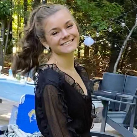 Meet your Posher, Audrey - Picture 1 of 1